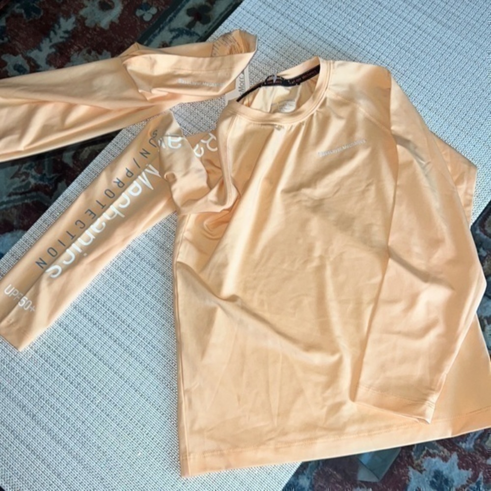 Sun protection kid tops, made by BASELAYER MECHANICS SIZE XS,